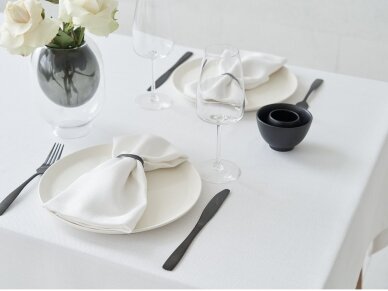 White tablecloth SILVAN 3