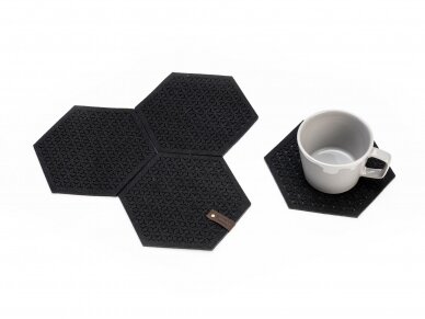 CAMILLA felt placemats, hexagon shaped, black colored 1